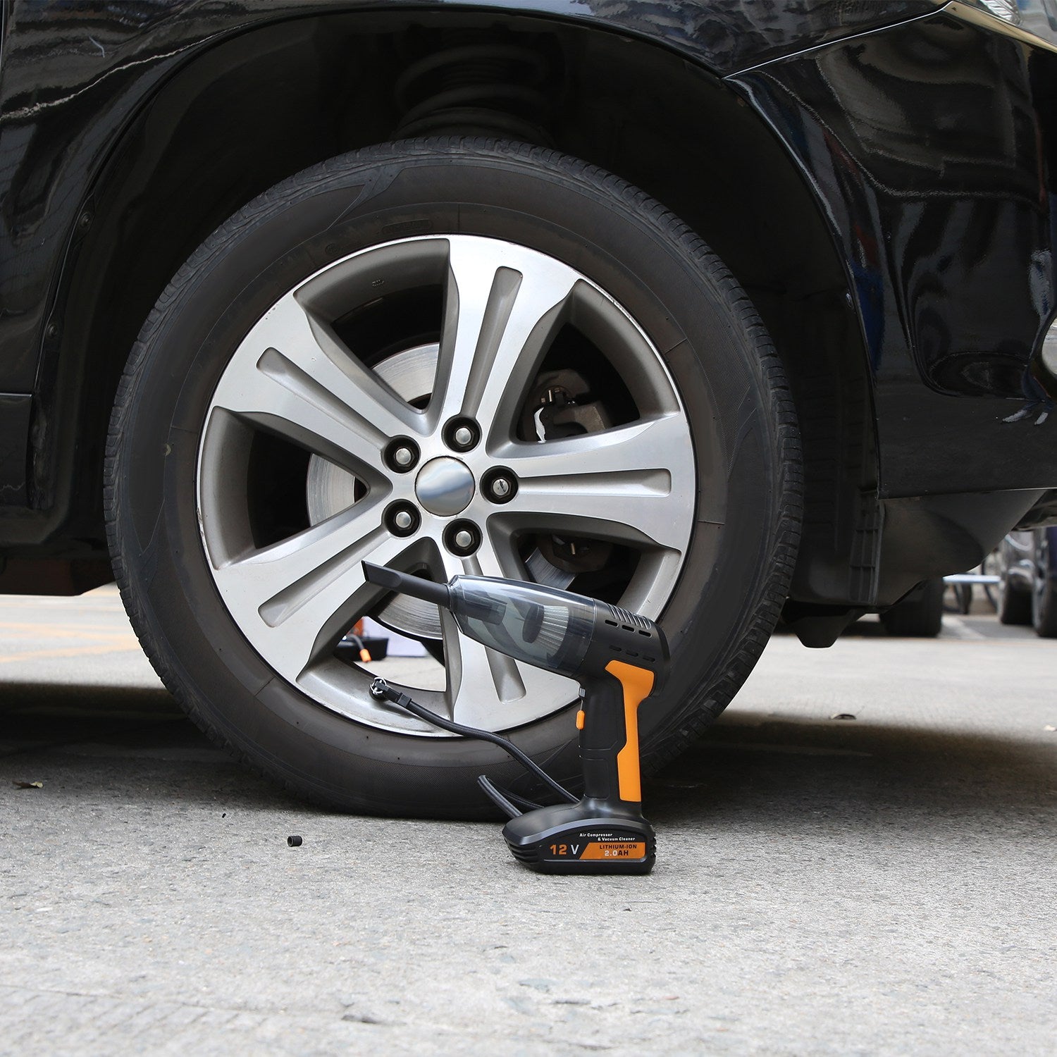 4-in-1 Cordless Car Vacuum & Tire Inflator – Portable Emergency Tool Main image